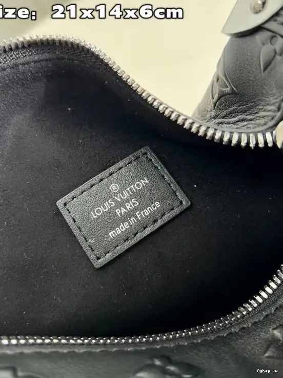 MM VUITTON TRUNK LOUIS SIDE 0425
